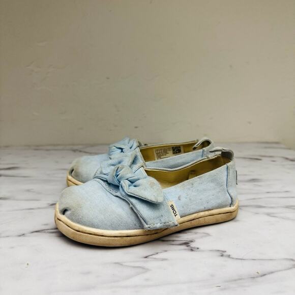 TOMS Blue Bow Slip On Shoes Toddler Girls Size 7 - Picture 2 of 8